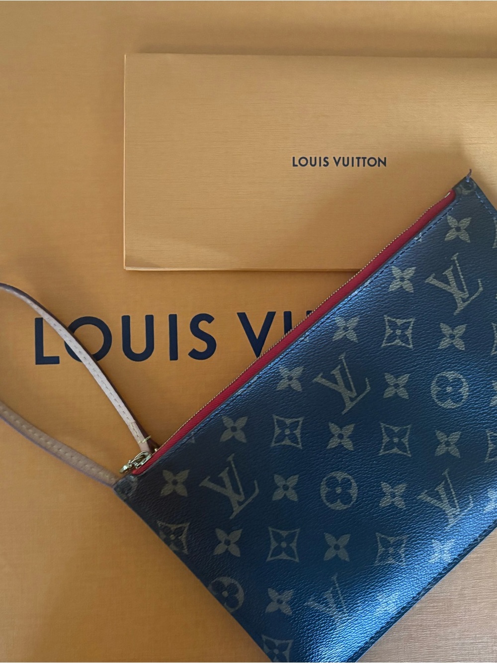 Authentic Louis Vuitton Monogram Neverfull Pouchette